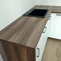 Изготовление и монтаж столешницы кухонного гарнитура. Ул. Кировградская, 12.